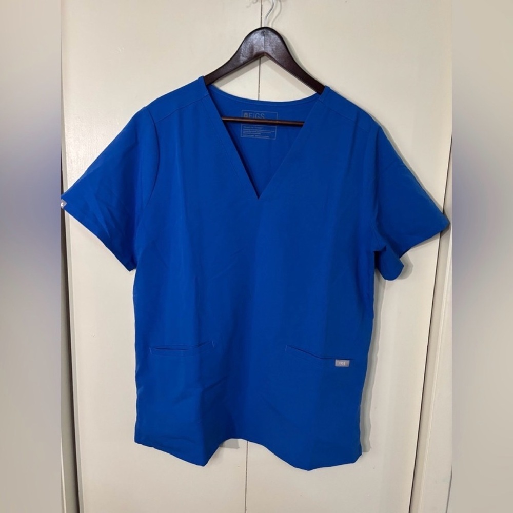 Figs Casma Women's Scrub Top - Picture 1 of 3